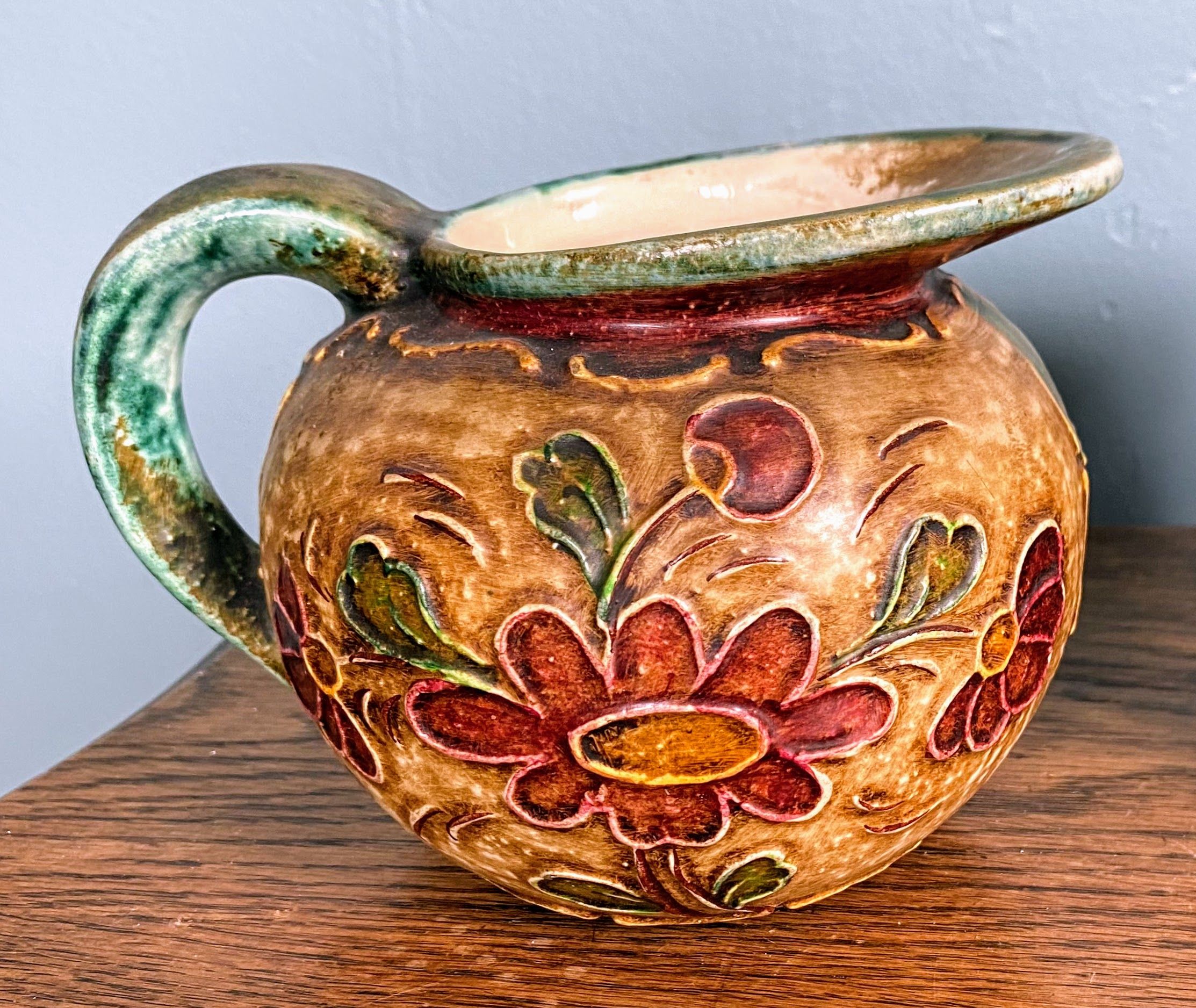 Prachtig gedecoreerd karafje atelier ceramique Rigo Brussel