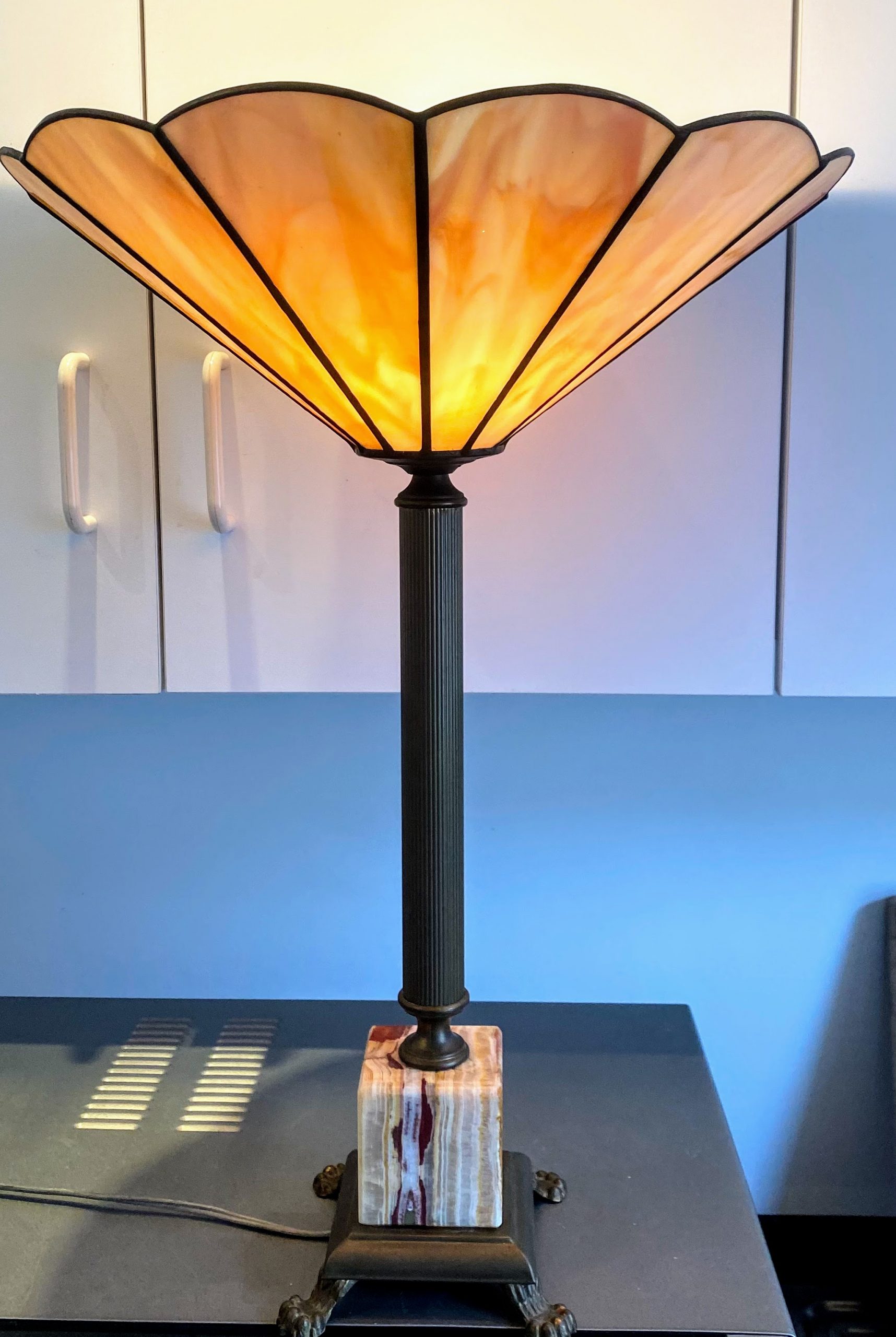 Art Deco Tiffany stijl tafellamp glas in lood