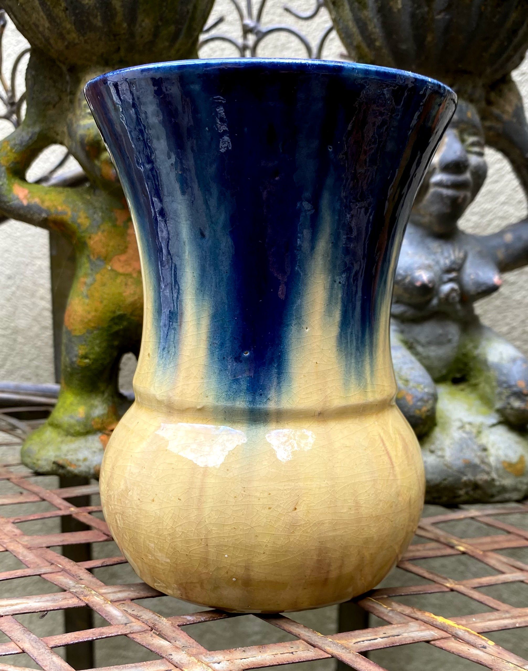 Vintage jaren 1920 Thulin Vaasje in Geel en Colbalt Blue