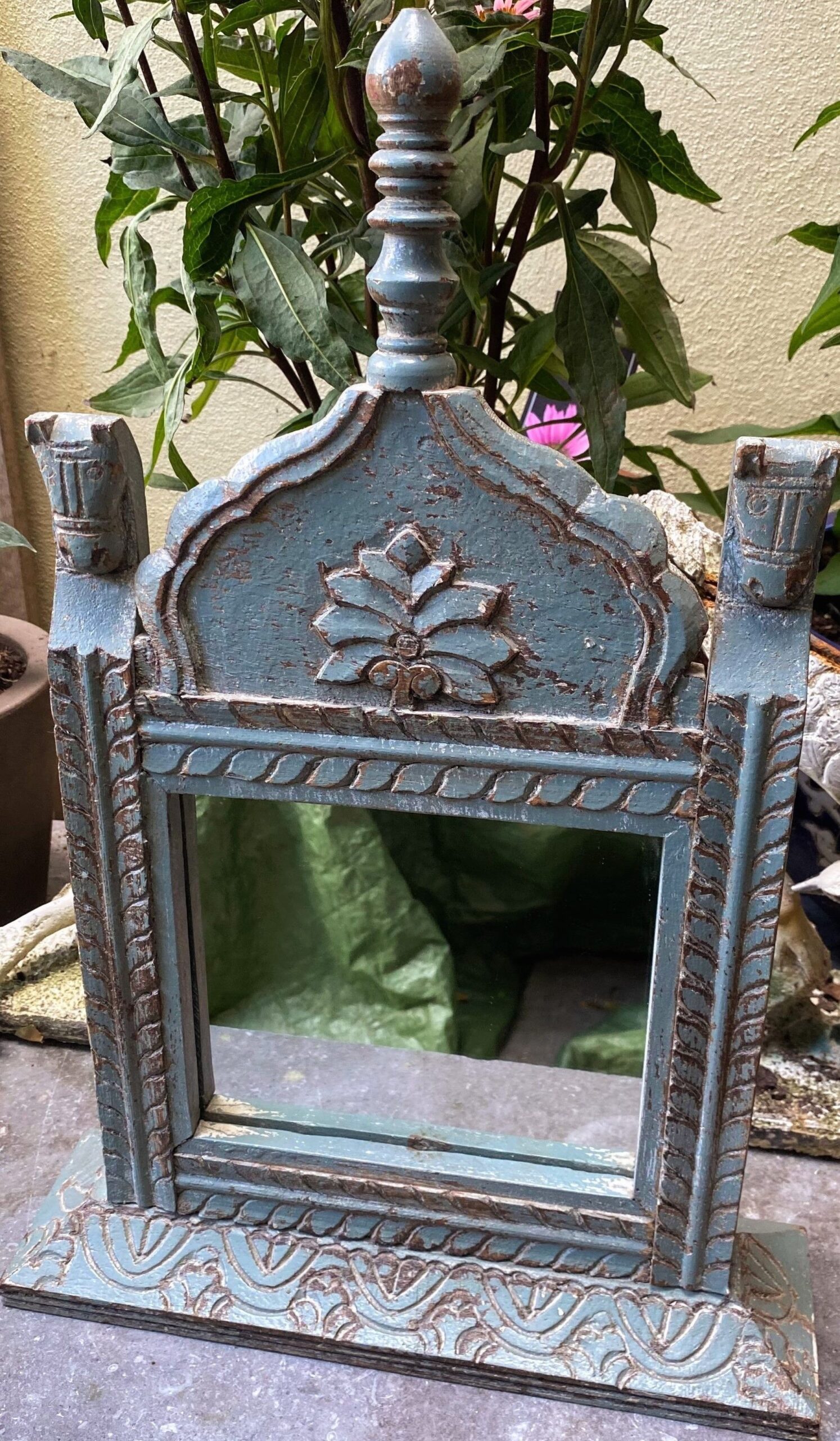 5419395934.jpg Antieke decoratief versierde houten make‑up spiegel met paardenhoofden ca. 1900