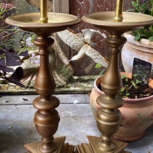 5430060068.jpg Antieke bronzen kerk penkandelaren – Vlaams driepoot balustervorm, eind 19de eeuw