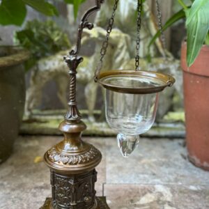 5443276040.jpg Bronzen kaarsennachtlampje met decoratieve zuil en kristallen houder - ca. 1900