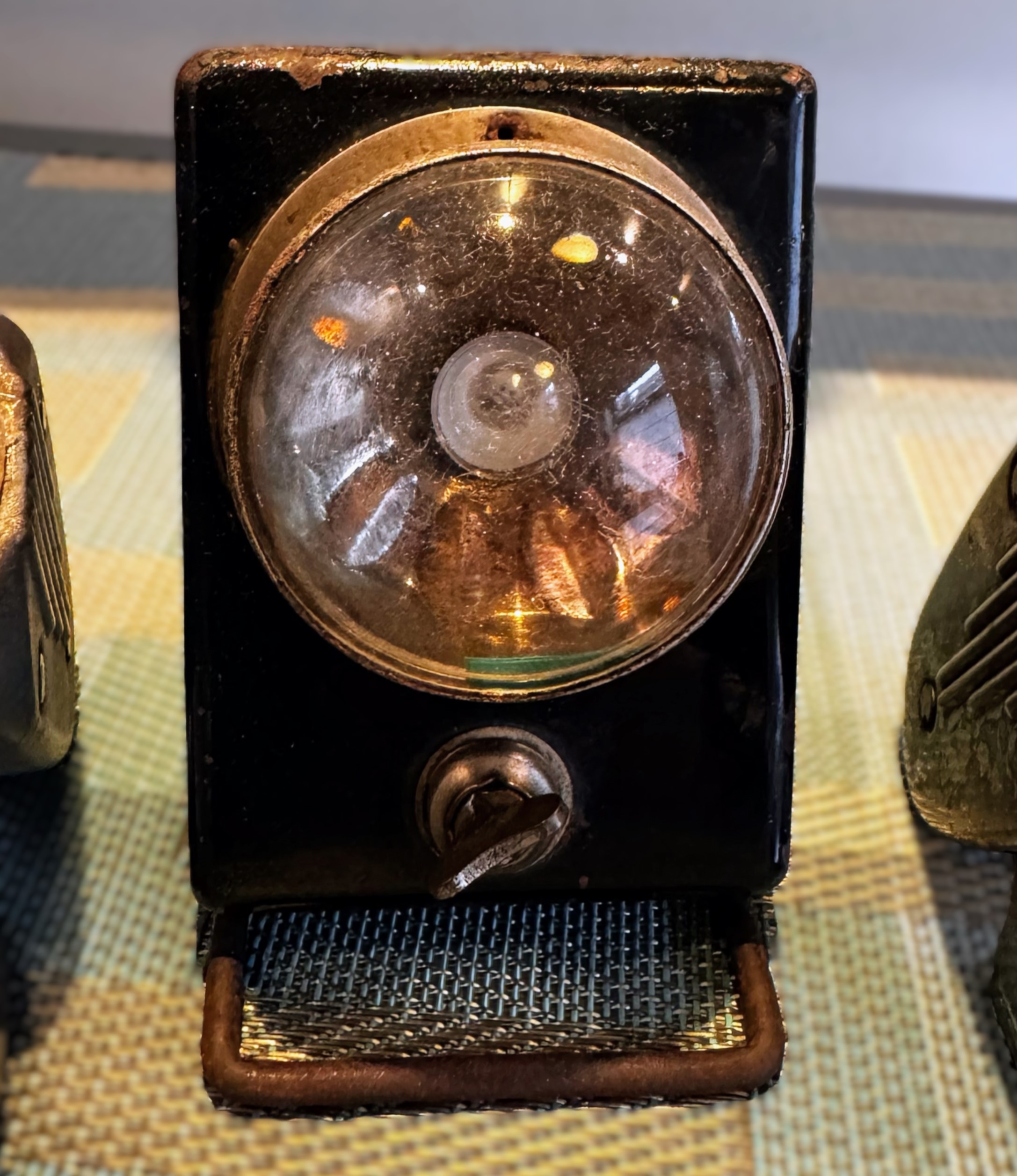 5642758326.jpg Vintage industriële inspectielamp in Mazda-stijl – ca. 1930–1950