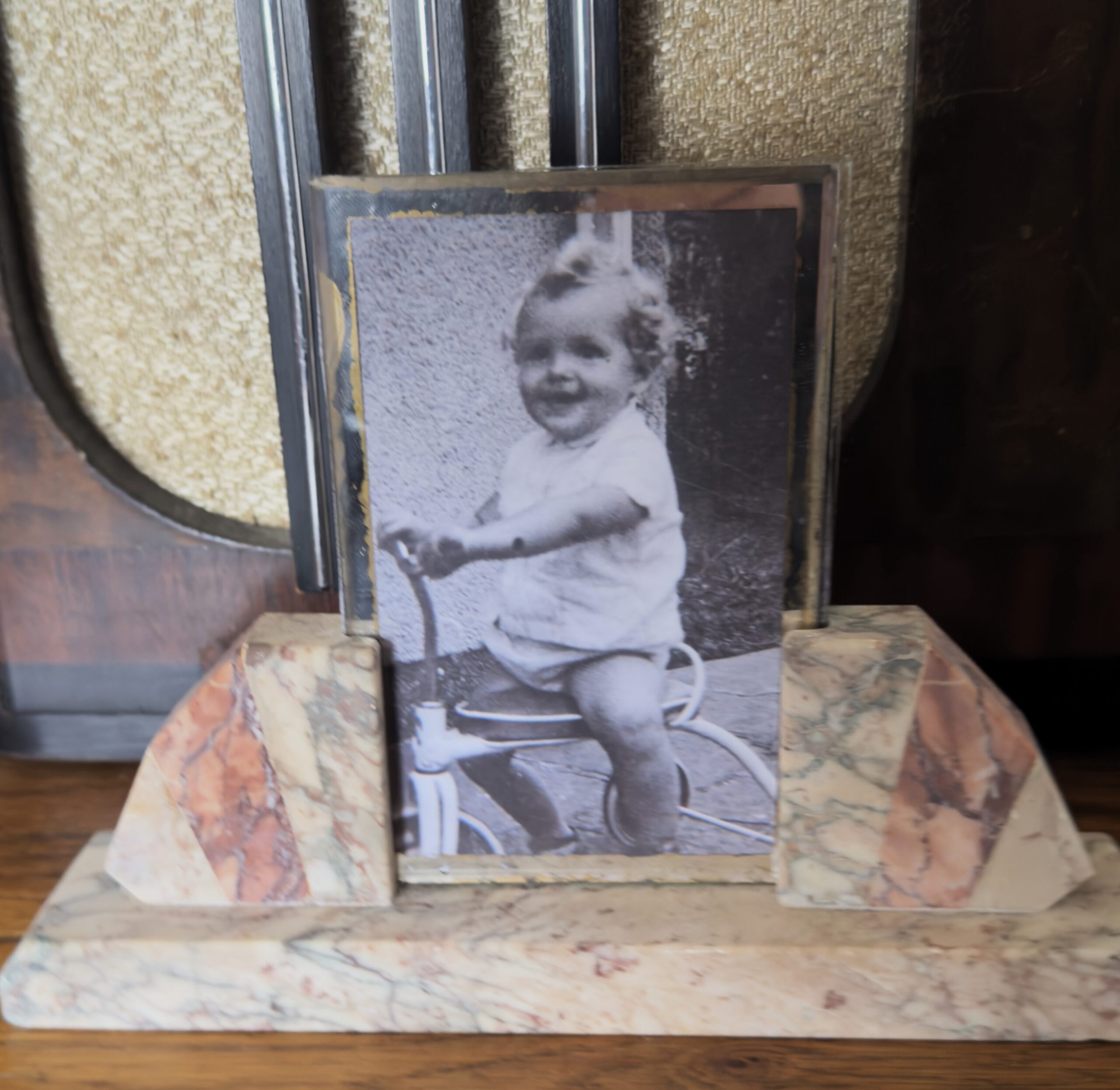5770725536.jpg Exclusieve Art Deco Fotolijst in Driekleurig Marmer – ca. 1930