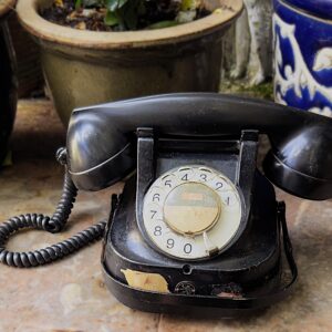 ​Antieke ATEA bakelieten telefoon – België ca. 1955