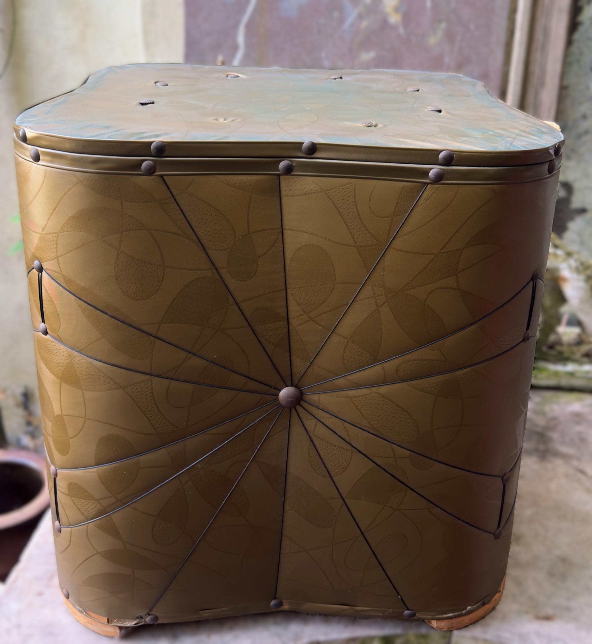 Authentieke Vintage Opbergkist met Reliëfpatroon – 1970s
