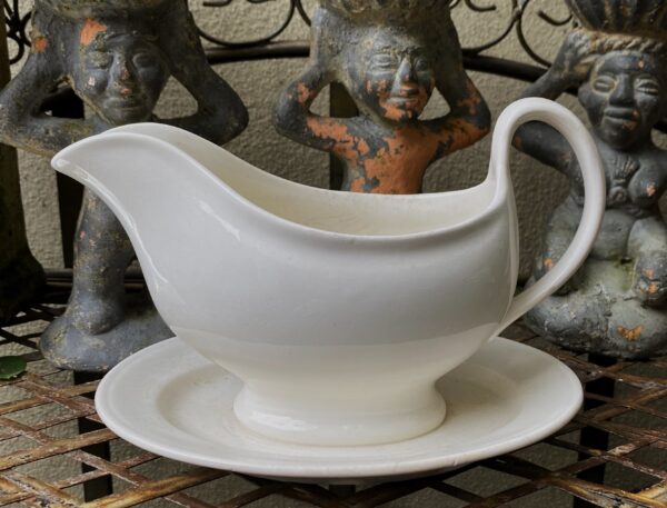 Antieke Saucière met aangehechte onderplaat P Regout Maastricht (1) Antieke saucière met aangehechte onderplaat – P. Regout Maastricht | Antique sauce boat with attached underplate – P. Regout Maastricht, c.1836–1890