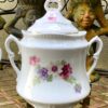 Antique French porcelain sugar pot with wildflowers – c.1900 (1) Antieke Franse suikerpot met veldbloemen | Antique French porcelain sugar pot with wildflowers – c.1900