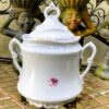Antique French porcelain sugar pot with wildflowers – c.1900 (6) Antieke Franse suikerpot met veldbloemen | Antique French porcelain sugar pot with wildflowers – c.1900