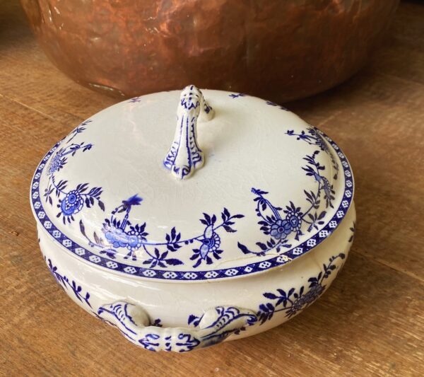 Antique ceramic tureen with lid – Petrus Regout Maastricht Dresden Decor, 19th century (13) Antieke keramische soepterrine met deksel | Antique ceramic tureen with lid – Petrus Regout Maastricht Dresden Decor, 19th century