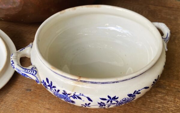 Antique ceramic tureen with lid – Petrus Regout Maastricht Dresden Decor, 19th century (9) Antieke keramische soepterrine met deksel | Antique ceramic tureen with lid – Petrus Regout Maastricht Dresden Decor, 19th century