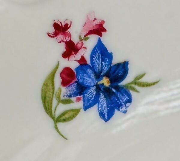 Prachtig porseleinen dessertbordje Cottier Frères Zwitserland | Beautiful porcelain dessert plate Cottier Frères Switzerland – Floral Design 1923