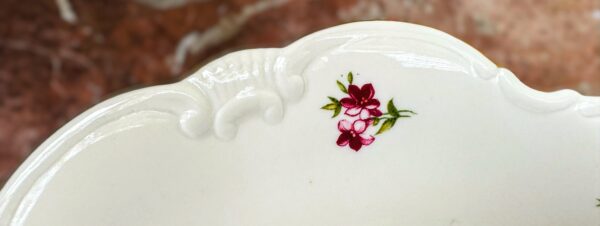 Prachtig porseleinen dessertbordje Cottier Frères Zwitserland | Beautiful porcelain dessert plate Cottier Frères Switzerland – Floral Design 1923