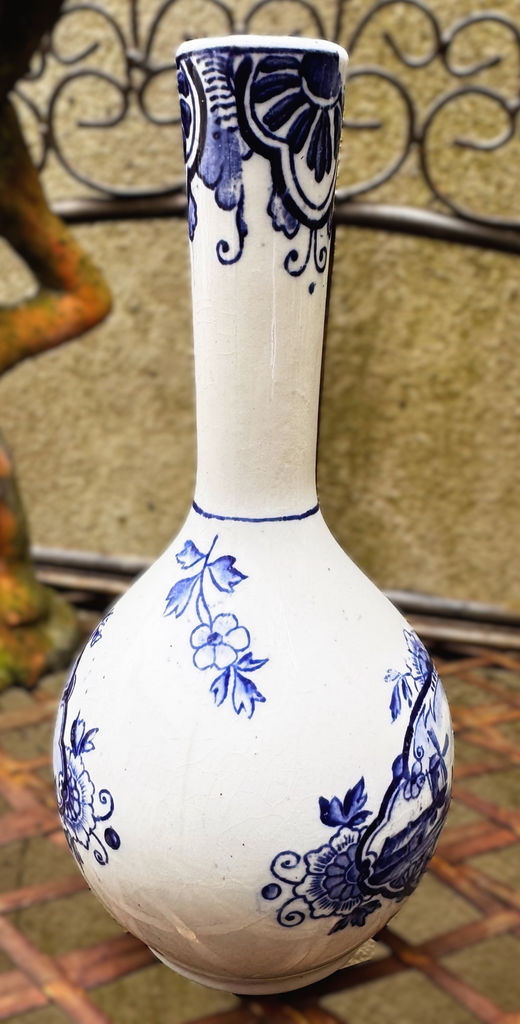 Charming Delft Blue vase with windmill and sailing ship scene – 20th century (12) Prachtig Delfts Blauw vaasje met molen- en scheepstafereel – Charming Delft Blue vase with windmill and sailing ship scene – 20th century