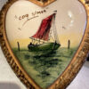 Prachtig hartvormig H. Bequet doosje met maritiem decor – Charming H. Bequet heart-shaped trinket box with maritime décor – mid-20th century