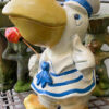 Prachtige handgeschilderde vissende pelikaanfamilie in matrozenpak – Charming hand-painted pelican family in sailor outfits – 20th C