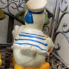 Prachtige handgeschilderde vissende pelikaanfamilie in matrozenpak – Charming hand-painted pelican family in sailor outfits – 20th C