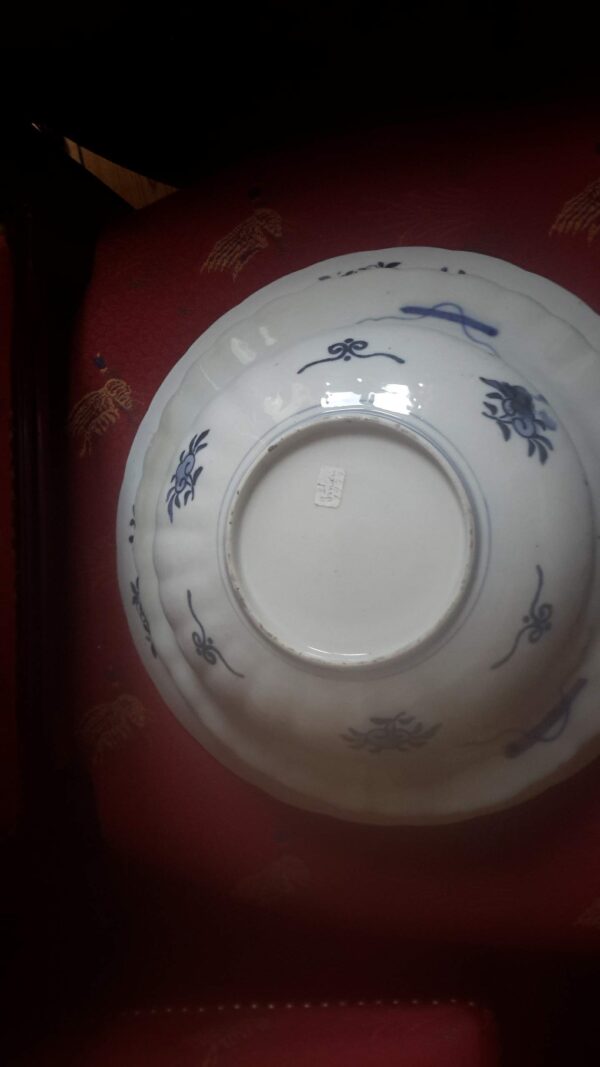 Chinese Imari dish – Mao period, hand‑painted porcelain (c. 1950) (10) Chinese Imari schotel – Mao‑periode, handbeschilderd porselein | Chinese Imari dish – Mao period, hand‑painted porcelain (c. 1950)