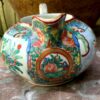 Chinees export Rose Canton porseleinen melkkannetje – Medaillons en bloemen, Ch’ing‑dynastie | Chinese Rose Canton export porcelain milk jug – Medallions & floral décor, Qing dynasty, late 19th century