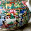 Chinese Rose Canton export porcelain sugar pot – Medallions & floral décor, Qing dynasty, late 19th century (2) Chinees export Rose Canton porseleinen suikerpot – Medaillons en bloemen, Ch’ing‑dynastie | Chinese Rose Canton export porcelain sugar pot – Medallions & floral décor, Qing dynasty, late 19th century