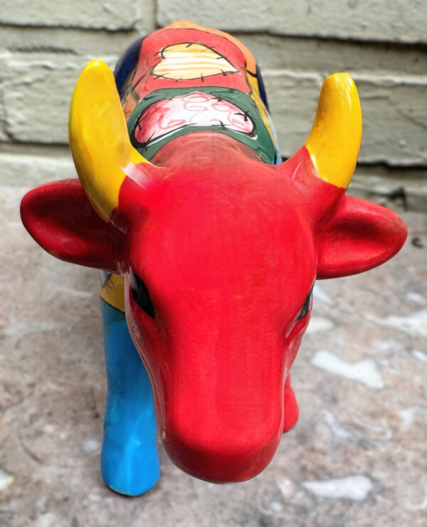 Colourful ceramic cow sculpture with heart motifs – ca. 2000 (13) Kleurrijk keramisch koeienbeeld met hartmotieven – Colourful ceramic cow sculpture with heart motifs – ca. 2000