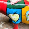 Colourful ceramic cow sculpture with heart motifs – ca. 2000 (3) Kleurrijk keramisch koeienbeeld met hartmotieven – Colourful ceramic cow sculpture with heart motifs – ca. 2000