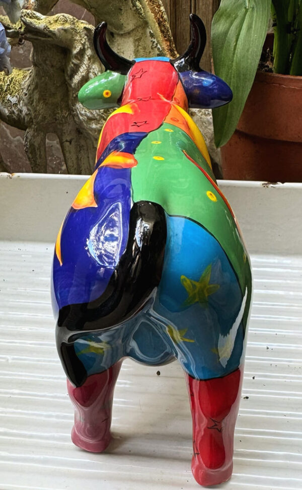 Kosmische keramische stier met sterren en maansikkels – Cosmic ceramic bull with stars and crescent moons – ca. 1980