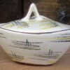 Decorative triangular ceramic lidded pot – Vintage sugar jar (5) Decoratief keramisch driehoekig potje met deksel – Vintage suikerpotje | Decorative triangular ceramic lidded pot – Vintage sugar jar