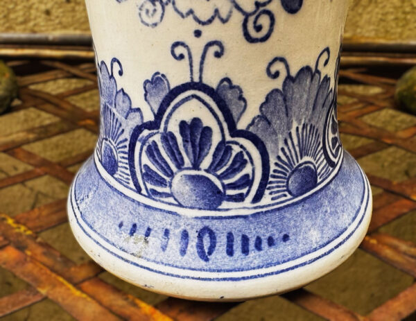 Elegant Delft Blue vase with windmill motif – ca. 1900 (7) Elegante Delfts Blauwe vaas met windmolenmotief – Elegant Delft Blue vase with windmill motif – ca. 1900