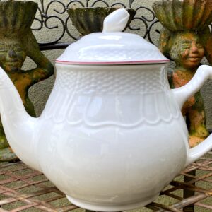 Elegant Teapot – Manufacture Royale de La Louvière Boch Belgium, c.1970 (1) Prachtige Theepot – Manufacture Royale de La Louvière Boch Belgium | Elegant Teapot – Manufacture Royale de La Louvière Boch Belgium, c.1970