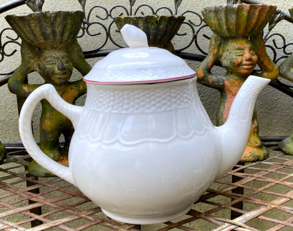 Elegant Teapot – Manufacture Royale de La Louvière Boch Belgium, c.1970 (13) Prachtige Theepot – Manufacture Royale de La Louvière Boch Belgium | Elegant Teapot – Manufacture Royale de La Louvière Boch Belgium, c.1970