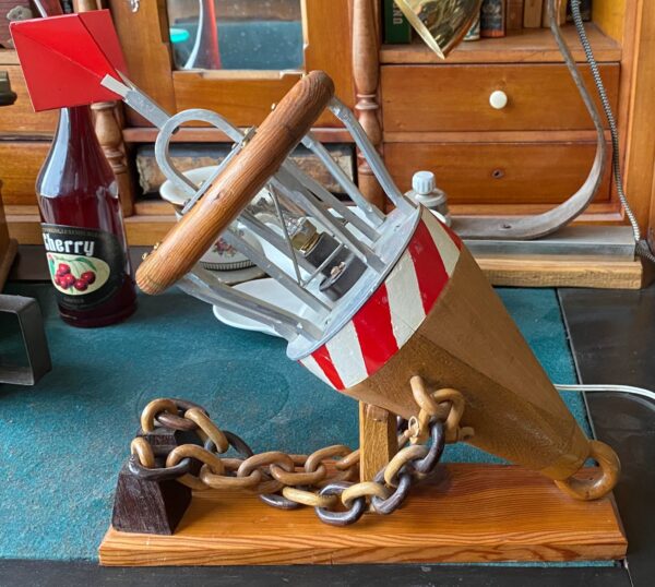Exclusive fully handmade buoy‑shaped lamp – mid‑20th century (1) Exclusieve volledig handgemaakte lamp in de vorm van een boei | Exclusive fully handmade buoy‑shaped lamp – mid‑20th century
