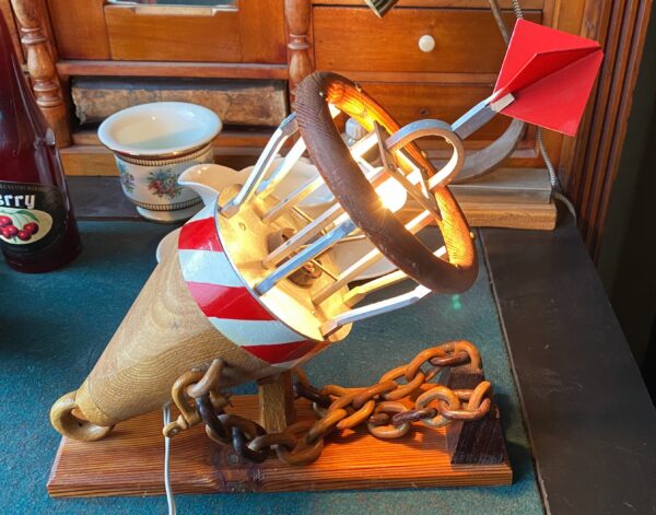 Exclusive fully handmade buoy‑shaped lamp – mid‑20th century (11) Exclusieve volledig handgemaakte lamp in de vorm van een boei | Exclusive fully handmade buoy‑shaped lamp – mid‑20th century
