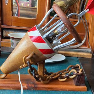 Exclusive fully handmade buoy‑shaped lamp – mid‑20th century (12) Exclusieve volledig handgemaakte lamp in de vorm van een boei | Exclusive fully handmade buoy‑shaped lamp – mid‑20th century
