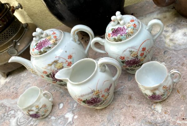 Exquisite Kutani Tashiro Shoten Japanese hand‑painted eggshell tea set – c.1930 (13) Prachtige Kutani Tashiro Shoten Japanse handgeschilderde theeset in eierschaal porselein | Exquisite Kutani Tashiro Shoten Japanese hand‑painted eggshell tea set – c.1930