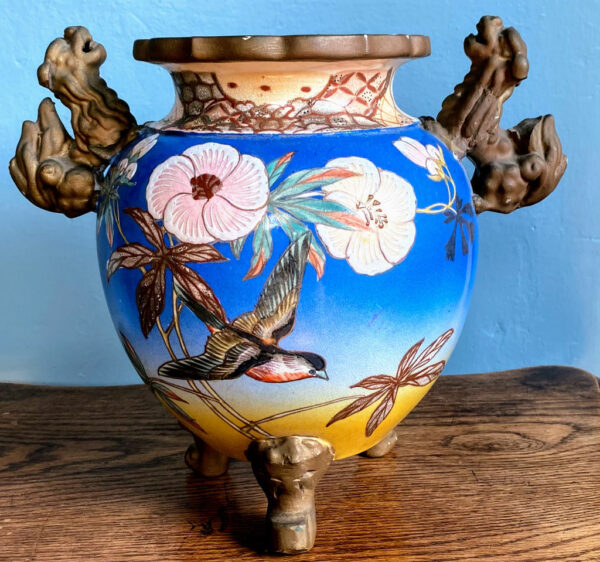 Prachtige Satsuma vaas met Foo Dog handvaten – Exquisite Satsuma vase with Foo Dog handles – ca. 1900