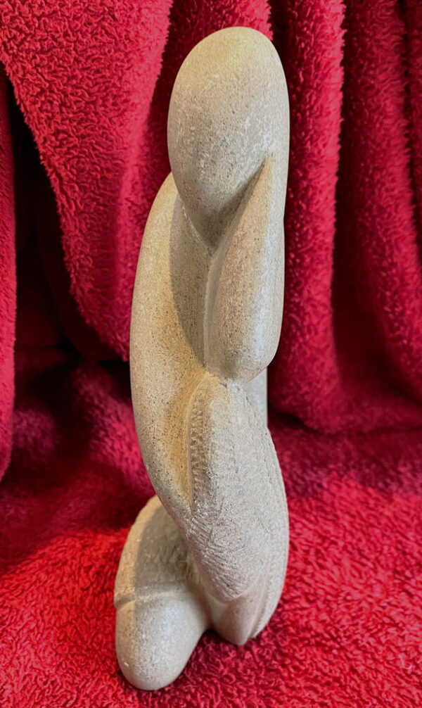 Exquisite stone sculpture of seated man in contemplation – ca. 1950 (6) Prachtige stenen sculptuur van zittende man in mijmering – Exquisite stone sculpture of seated man in contemplation – ca. 1950