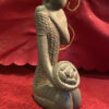 Exquisite stone sculpture of woman with bread basket – ca. 1950 (2) Prachtige stenen sculptuur van vrouw met broodjesmand – Exquisite stone sculpture of woman with bread basket – ca. 1950