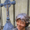 Prachtige gestileerde buste van kinderhoofdje – Exquisite stylized child bust in stoneware – Renaissance style