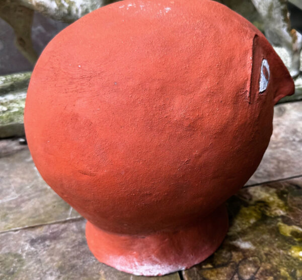Prachtige terracotta hoofdsculptuur in Kinart-stijl – Exquisite terracotta head sculpture in Kinart style – 20th C