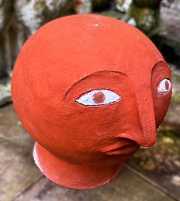 Prachtige terracotta hoofdsculptuur in Kinart-stijl – Exquisite terracotta head sculpture in Kinart style – 20th C