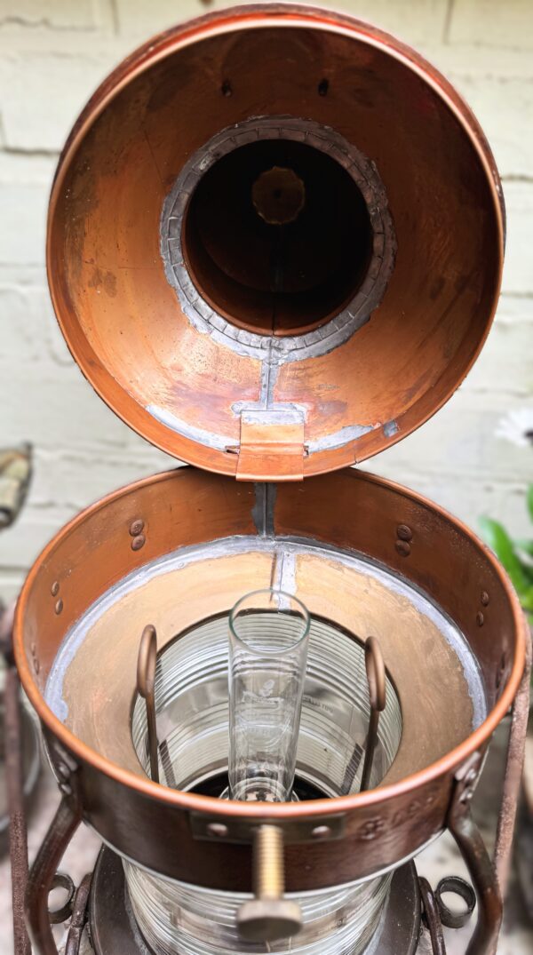 Extreem zeldzame originele koperen nautische scheepslamp Tavernier Oostende | Extremely rare original copper nautical ship lamp Tavernier Ostend – 1970s