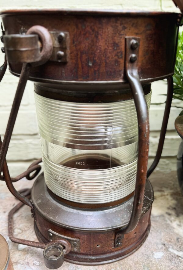 Extreem zeldzame originele koperen nautische scheepslamp Tavernier Oostende | Extremely rare original copper nautical ship lamp Tavernier Ostend – 1970s