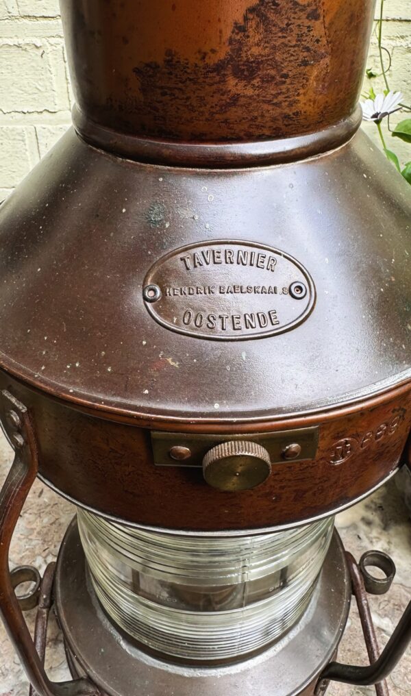 Extreem zeldzame originele koperen nautische scheepslamp Tavernier Oostende | Extremely rare original copper nautical ship lamp Tavernier Ostend – 1970s