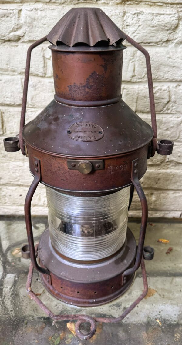 Extreem zeldzame originele koperen nautische scheepslamp Tavernier Oostende | Extremely rare original copper nautical ship lamp Tavernier Ostend – 1970s