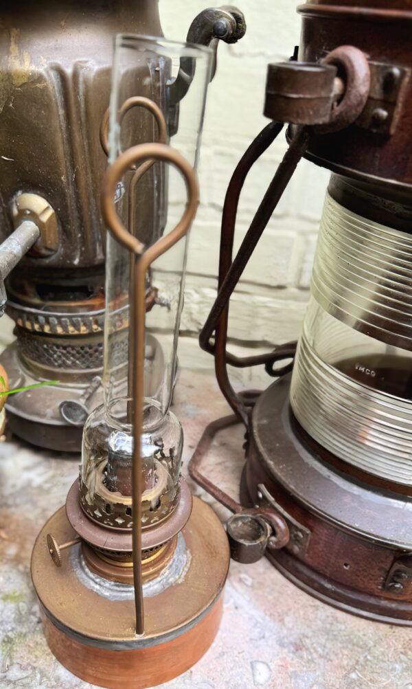 Extreem zeldzame originele koperen nautische scheepslamp Tavernier Oostende | Extremely rare original copper nautical ship lamp Tavernier Ostend – 1970s