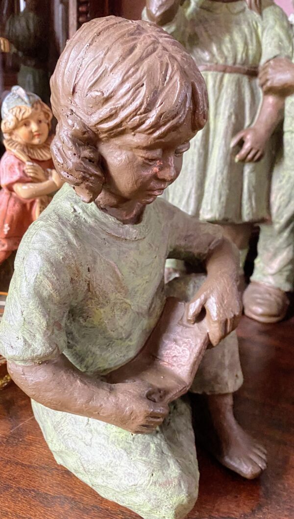 Geert Kunen reading girl sculpture c.1990 (6) Geert Kunen lezend meisje sculptuur | Geert Kunen reading girl sculpture c.1990