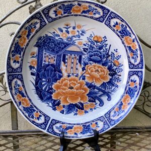 Japanese Decorative Plate “Gosho‑Guruma” – Hand‑Painted & Authentic (1) Japans Sierbord “Gosho‑Guruma” | Japanese Decorative Plate “Gosho‑Guruma” – Hand‑Painted & Authentic