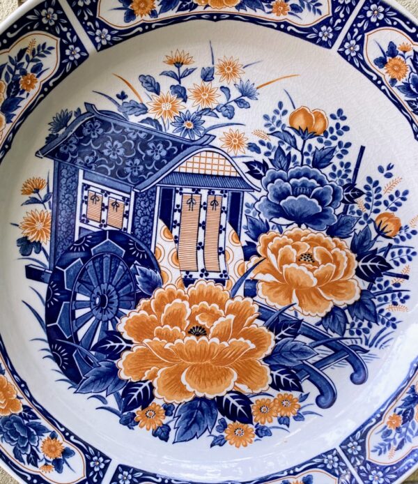 Japanese Decorative Plate “Gosho‑Guruma” – Hand‑Painted & Authentic (12) Japans Sierbord “Gosho‑Guruma” | Japanese Decorative Plate “Gosho‑Guruma” – Hand‑Painted & Authentic