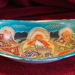 Japanese Satsuma porcelain dish – Immortals and lady, Dai Nippon, c.1913–1940 (1) Japans Satsuma porseleinen schoteltje – Dai Nippon | Japanese Satsuma porcelain dish – Immortals and lady, Dai Nippon, c.1913–1940
